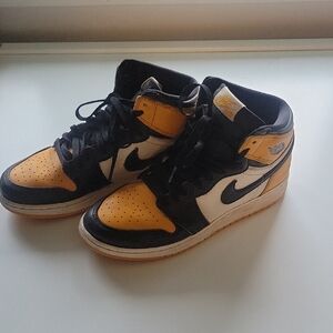 Nike Air Jordan "Taxi" Black and Gold High-Top Sneakers Size 7Y